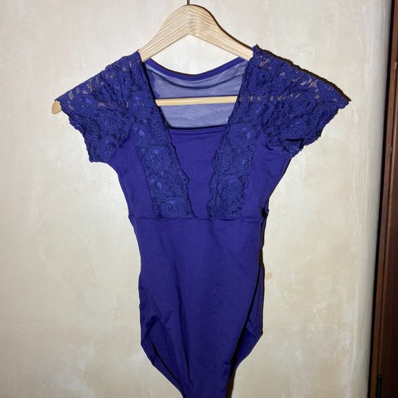 So Danca Pennelope Lace Cap Sleeve Ballet Leotard Navy/Purple AP - Picture 2 of 3